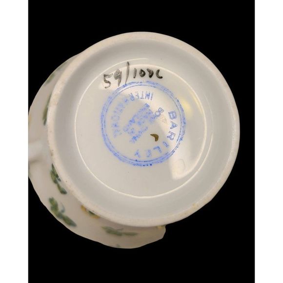 VTG Bartley Bone China Cup and Saucer Made in England SHAMROCK and GOLD DOT - Picture 7 of 11